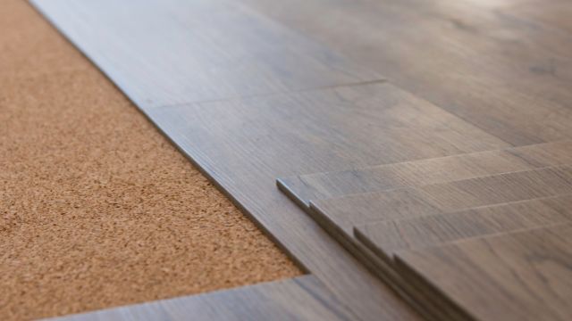 Carpet And Wood Flooring Tips Tricks, How To Lay Carpet On Hardwood Floor